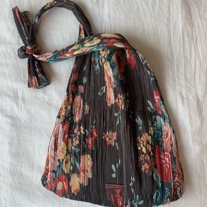 Exquisite Loeffler Randall Pleated Bag